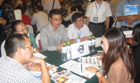 2012第十一届FSC跨国铸件采购大会--沃尔沃与供应商在洽谈